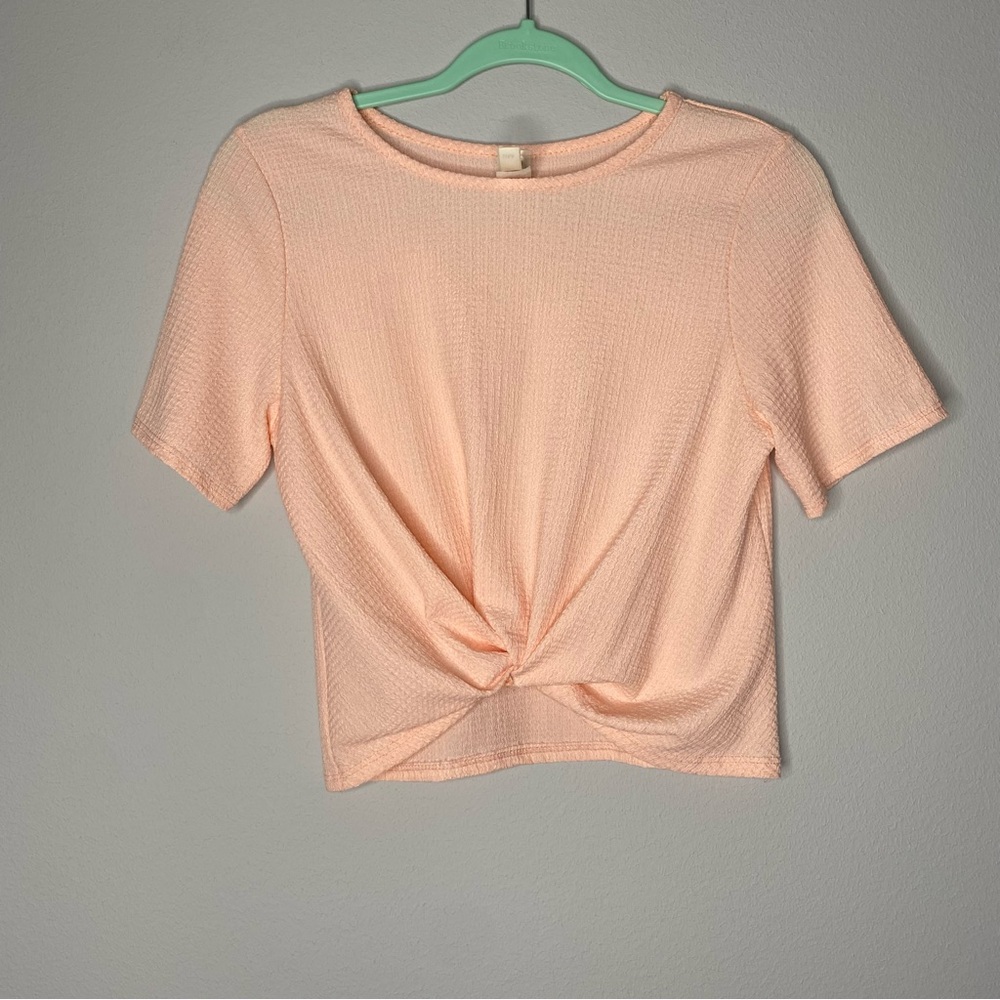 Cacia USA Peachy Pink Faux Knot Short Sleeve Round Neck Cropped Top Blouse Sz M